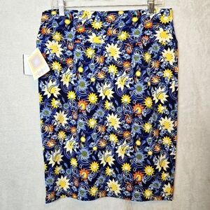 NWT LulaRoe Cassie Pencil Skirt | Women's Size Large